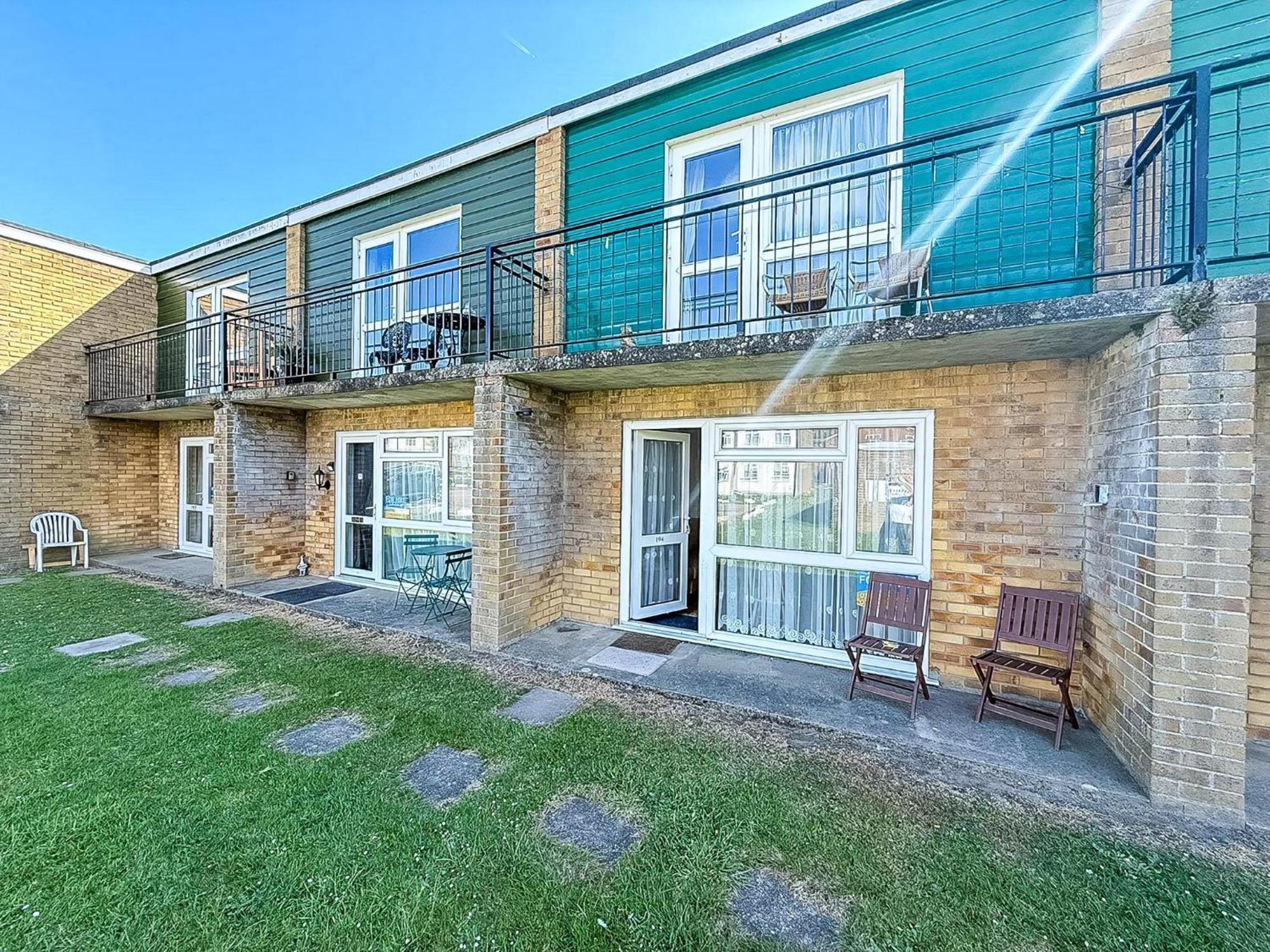 Great 3 Bedroom Chalet To Hire With In Hemsby, Great Seaside Break! Ref 18194B Ngoại thất bức ảnh